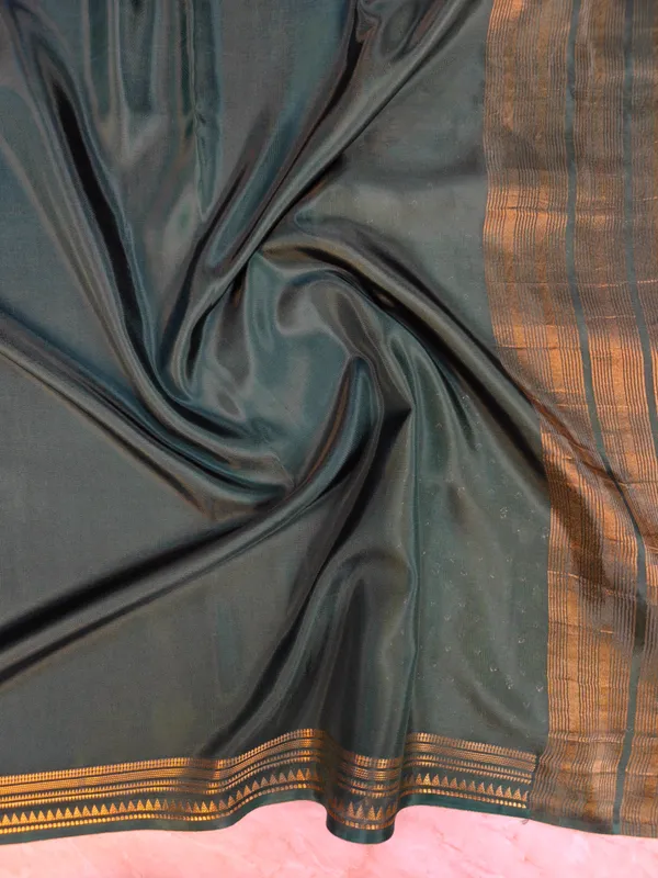 Crepe_Chiffon_In_Bottle_Green_With_Rani_Border_Saree_For_Women