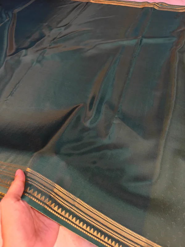Crepe_Chiffon_In_Bottle_Green_With_Rani_Border_Saree_For_Women