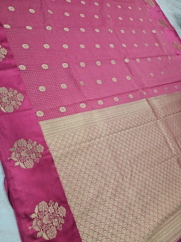 CREPE_GEORGETTE_IN_DARK_PINK_WITH_CHECKS_AND_BOOTI