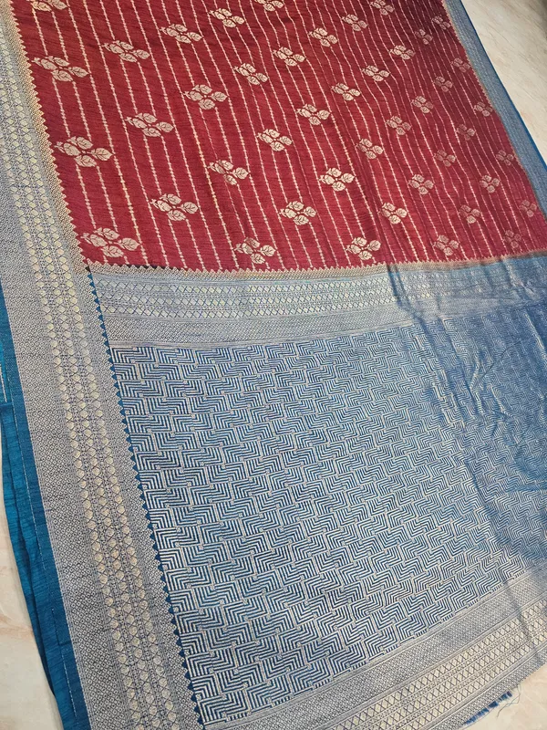 GARNET_COLOUR_SOFT_MATKA_LINEN_WITH_ROYAL_BLUE_BORDER