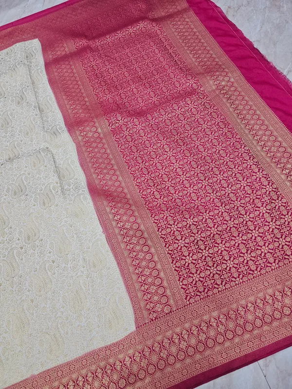 KHADDI_GEORGETTE_IN_CREAM_WITH_RED_BORDER