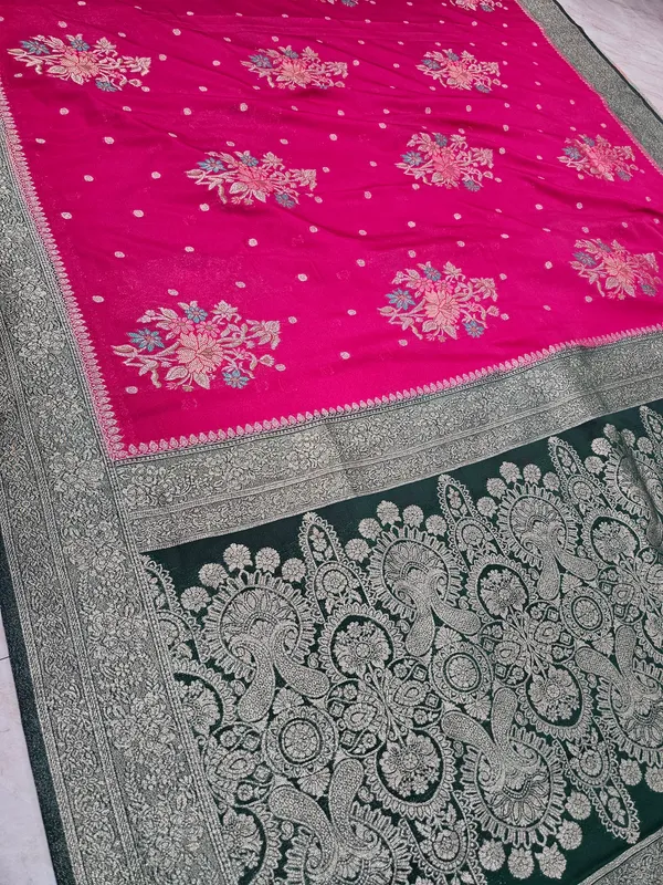 KHADDI_GEORGETTE_IN_RANI_WITH_BOTTLE_GREEN_BORDER