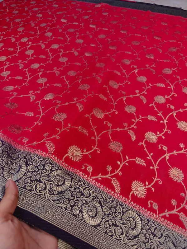 Khaddi_Georgette_In_Red_With_Indigo_Border_Saree_For_Women