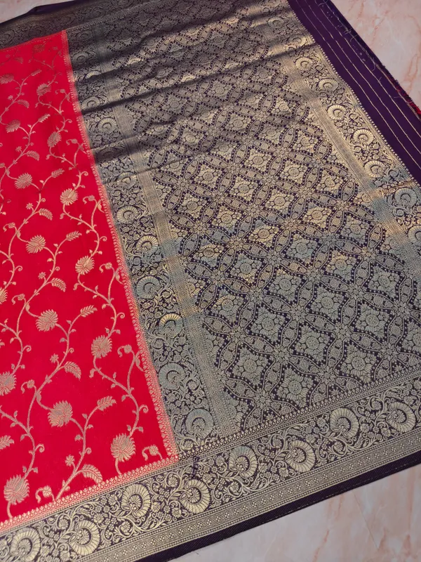 Khaddi_Georgette_In_Red_With_Indigo_Border_Saree_For_Women
