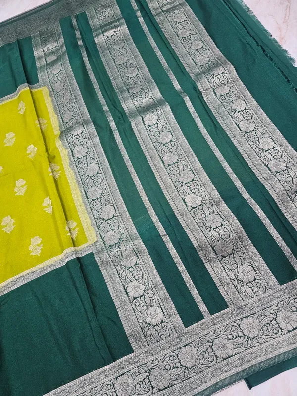 KHADDI_GEROGETTE_IN_LEMON_WITH_BOTTLE_GREEN_BORDER