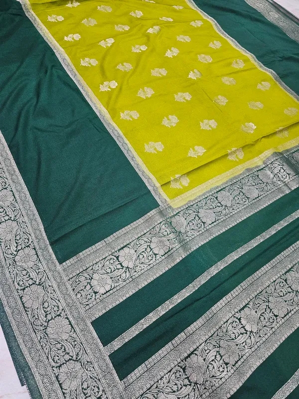 KHADDI_GEROGETTE_IN_LEMON_WITH_BOTTLE_GREEN_BORDER