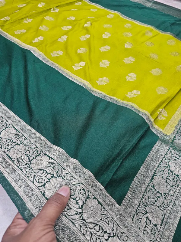 KHADDI_GEROGETTE_IN_LEMON_WITH_BOTTLE_GREEN_BORDER