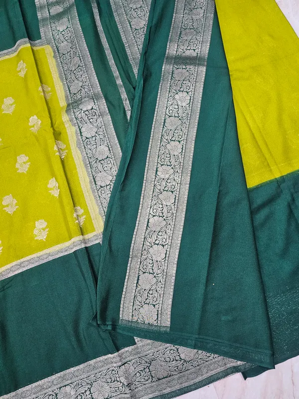 KHADDI_GEROGETTE_IN_LEMON_WITH_BOTTLE_GREEN_BORDER