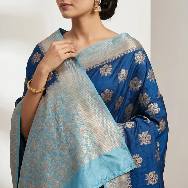 Russian_Silk_In_German_Navy_Blue_With_Sky_Blue_Border_Saree_For_Women