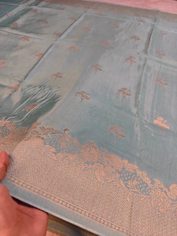 Russian_Silk_In_Sea_Green_With_Floral_Booti_Saree_For_Women