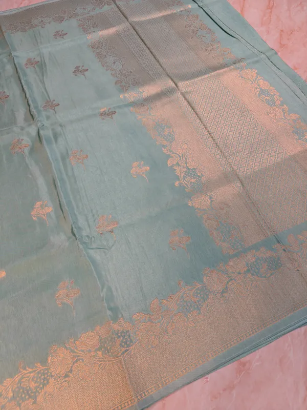 Russian_Silk_In_Sea_Green_With_Floral_Booti_Saree_For_Women