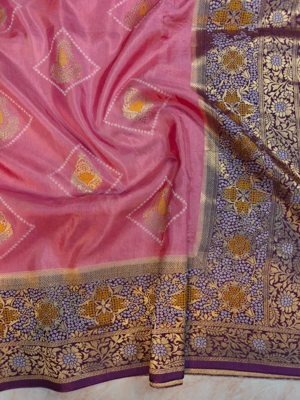 Russian_Silk_In_Baby_Pink_With_Indigo_Border_Saree_For_Women