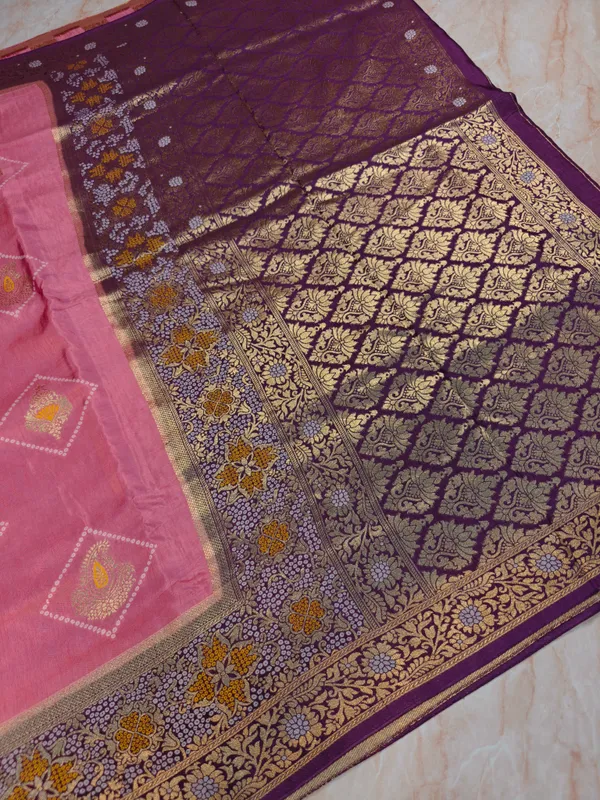 Russian_Silk_In_Baby_Pink_With_Indigo_Border_Saree_For_Women