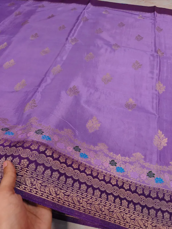Russian_Silk_In_Lavender_With_Magenta_Border_Saree_For_Women