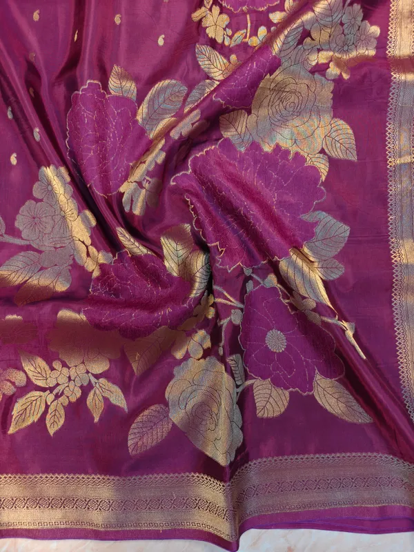 Russian_Silk_In_Magenta_Colour_With_Floral_Boota_Saree_For_Women