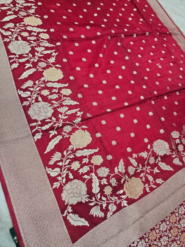 RUSSIAN_SILK_IN_RED_WITH_ZARIWORK_FLORAL_BORDER