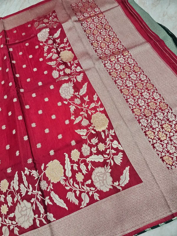RUSSIAN_SILK_IN_RED_WITH_ZARIWORK_FLORAL_BORDER