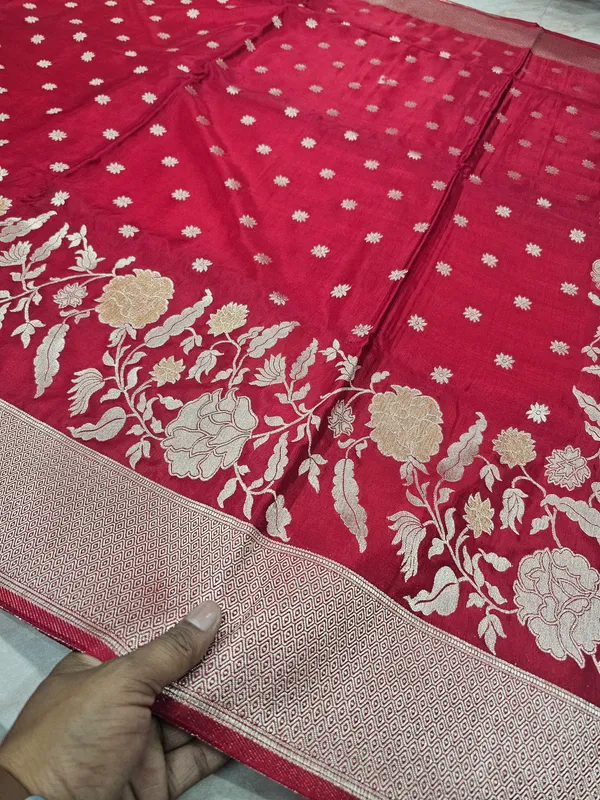 RUSSIAN_SILK_IN_RED_WITH_ZARIWORK_FLORAL_BORDER