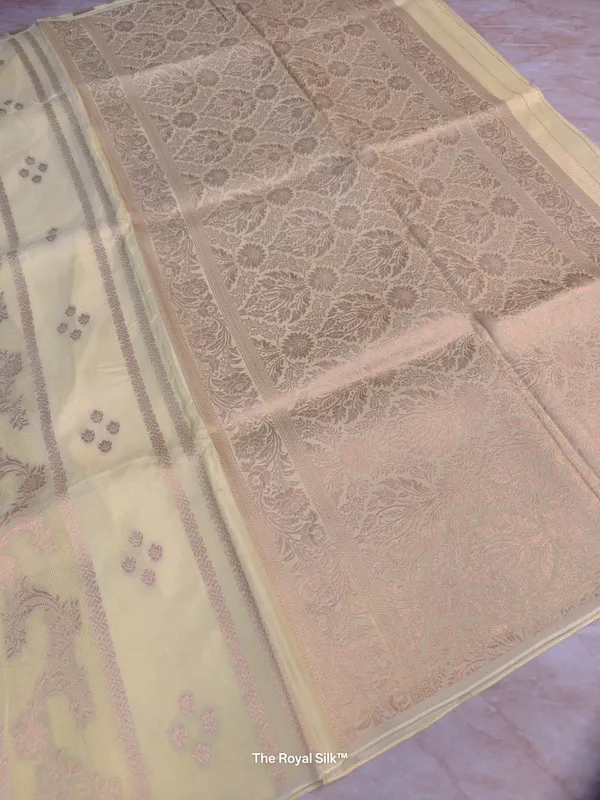Russian_Silk_Viscose_In_Cream_With_Stripe_Style_Saree_For_Women