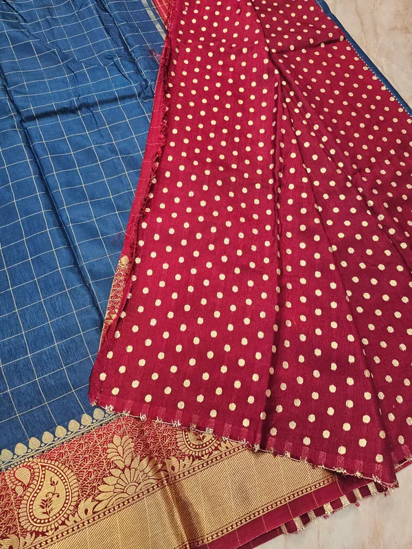 RUSSIAN_SILK_VISCOS_IN_GERMAN_BLUE_WITH_RED_BORDER