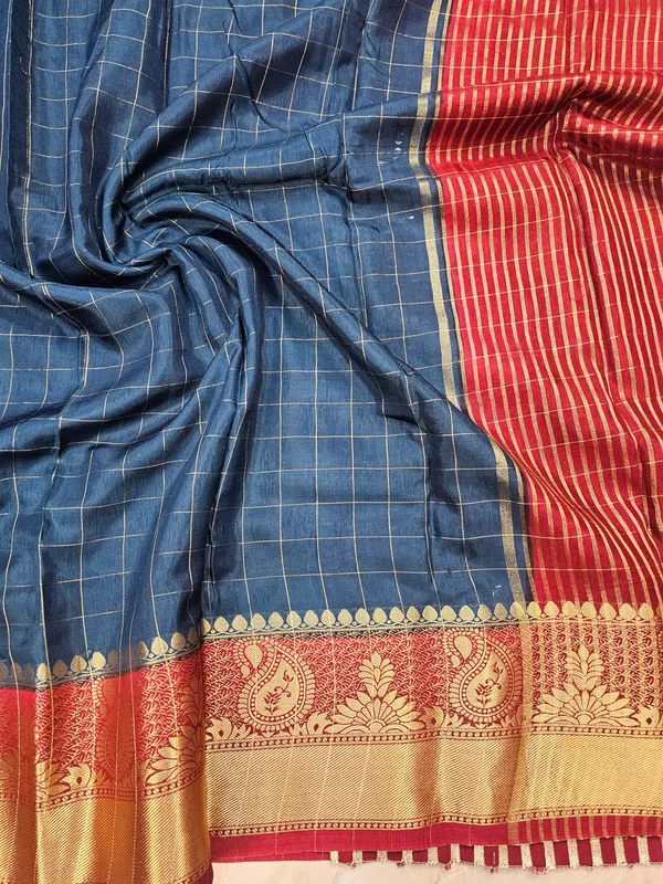 RUSSIAN_SILK_VISCOS_IN_GERMAN_BLUE_WITH_RED_BORDER