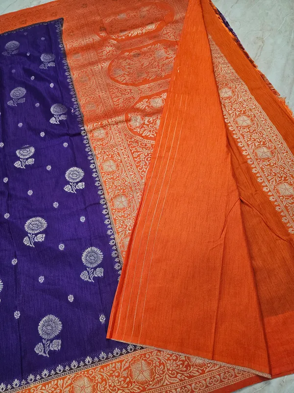 SOFT_MATKA_LINEN_IN_INDIGO_WITH_ORANGE_BORDER