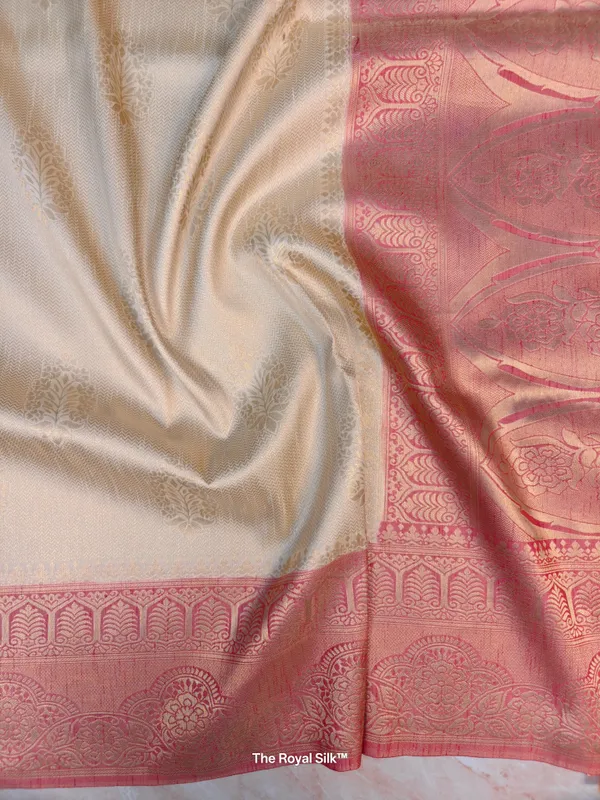 Tasar_Matka_Silk_With_Pink_Border_Saree_For_Women