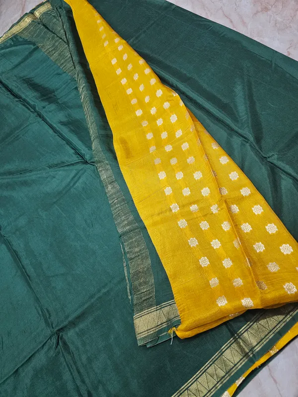 VISCOS_IN_BOTTLE_GREEN_WITH_NARROW_BORDER