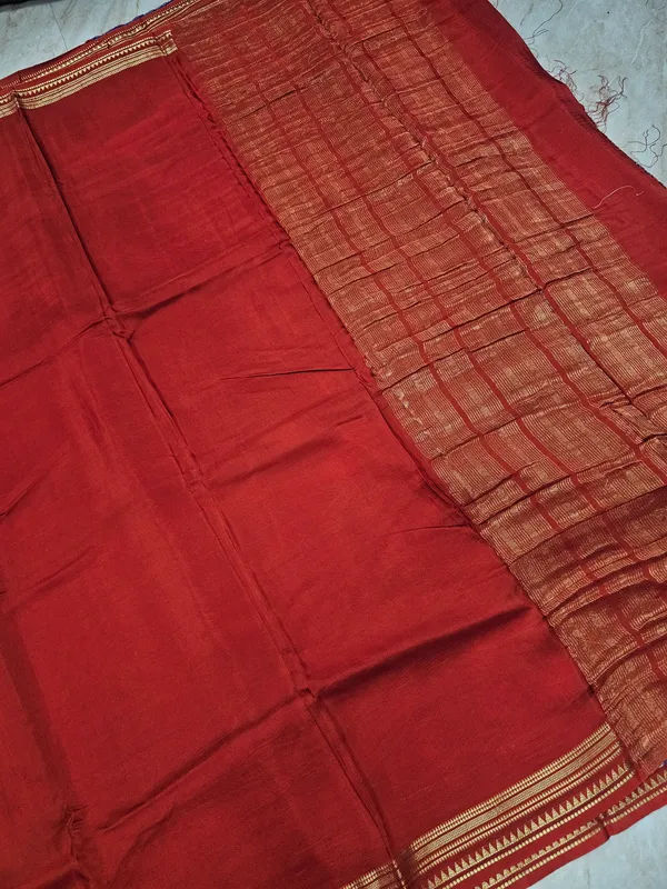 VISCOS_IN_BRICK_RED_WITH_NARROW_BORDER