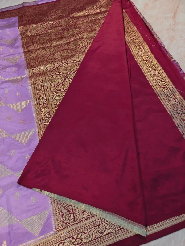 Mashur_Katan_In_Lavender_With_Garnet_Border_Saree_For_Women