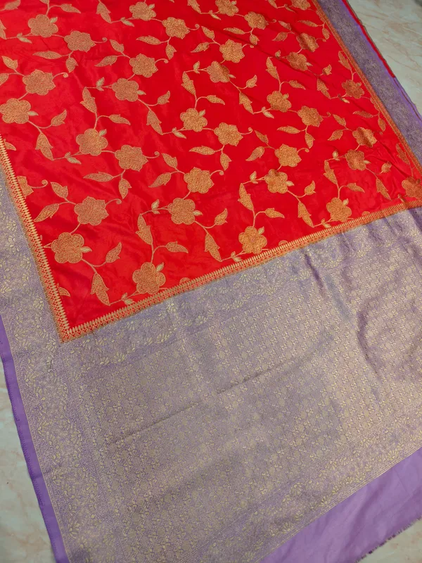 Viscose_In_Red_With_Lavender_Border_Saree_For_Women
