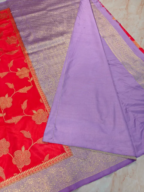 Viscose_In_Red_With_Lavender_Border_Saree_For_Women