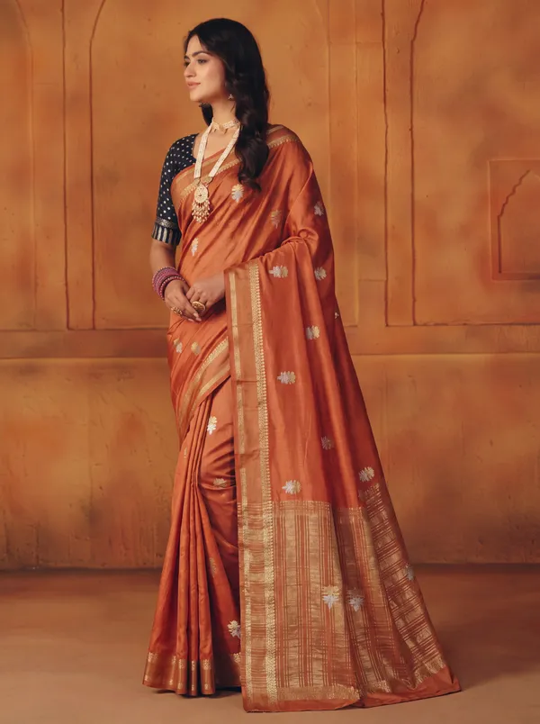 VISCOS_IN_GOLDEN_EMBER_IN_GOLD_SILVER_ZARI_WORK