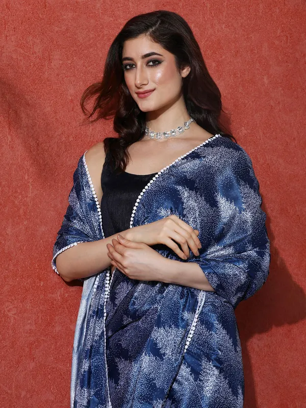 Pre-Draped_Ready_to_Wear_Chinnon_Fabric_Digital_Printed_Saree_With_Unstiched_Blouse