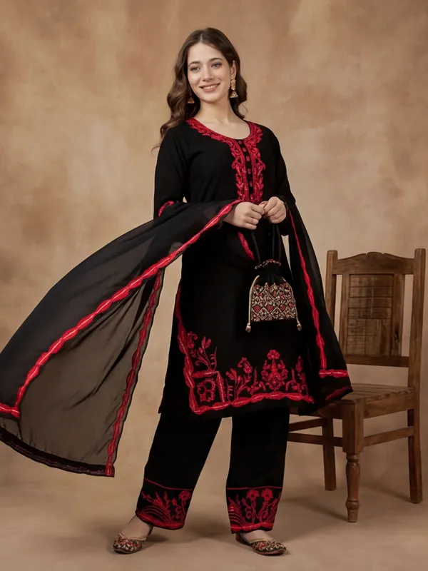 New_Embroidered_Work_Georgette_Kurta_Set