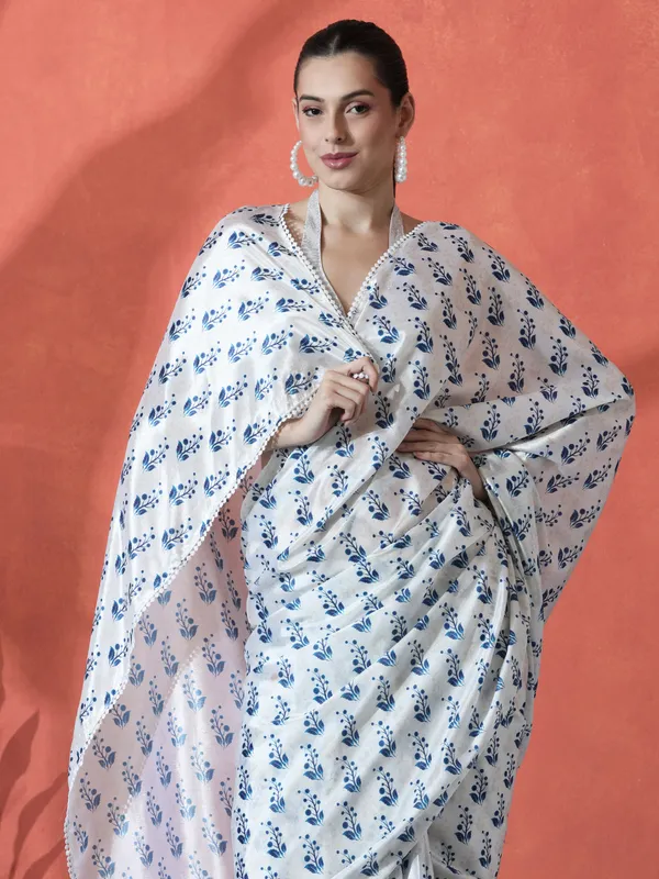 Pre-Draped_Ready_to_Wear_Chinnon_Fabric_Digital_Printed_Saree_With_Unstiched_Blouse