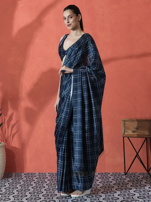 Pre-Draped_Ready_to_Wear_Chinnon_Fabric_Digital_Printed_Saree_With_Unstiched_Blouse
