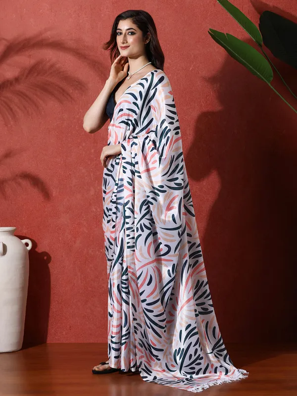 Pre-Draped_Ready_to_Wear_Chinnon_Fabric_Digital_Printed_Saree_With_Unstiched_Blouse