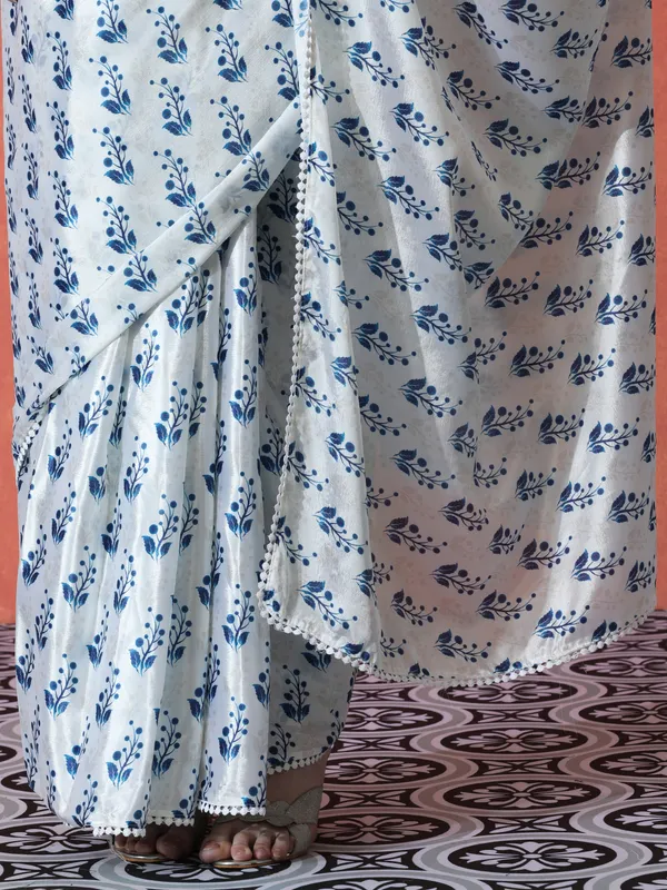 Pre-Draped_Ready_to_Wear_Chinnon_Fabric_Digital_Printed_Saree_With_Unstiched_Blouse