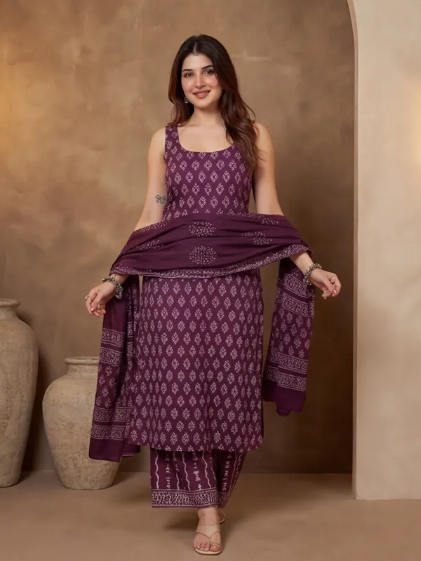 New_Embroidered_Work_&_Printed_cotton_Kurta_Set
