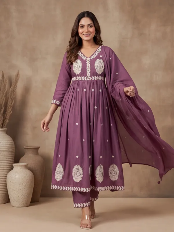 New_Embroidered_Work_Pure_Viscose_Chanderi_Kurta_Set