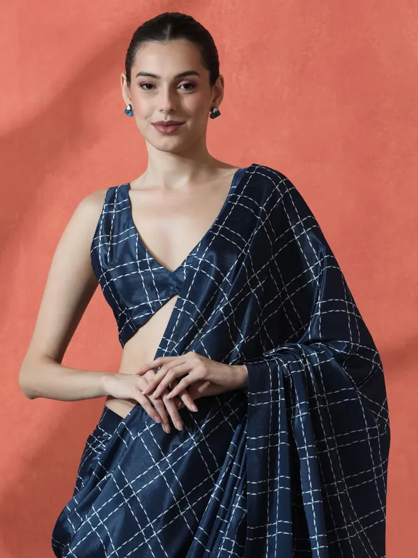 Pre-Draped_Ready_to_Wear_Chinnon_Fabric_Digital_Printed_Saree_With_Unstiched_Blouse