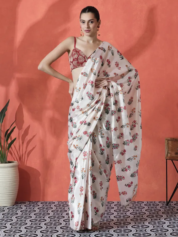 Pre-Draped_Ready_to_Wear_Chinnon_Fabric_Digital_Printed_Saree_With_Unstiched_Blouse