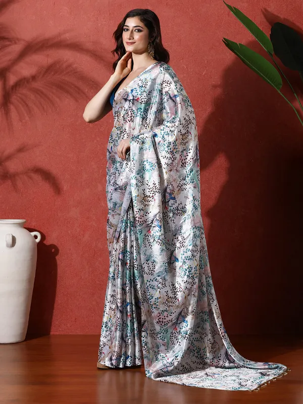 Pre-Draped_Ready_to_Wear_Chinnon_Fabric_Digital_Printed_Saree_With_Unstiched_Blouse