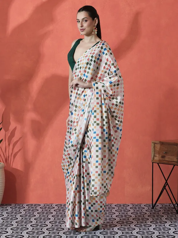 Pre-Draped_Ready_to_Wear_Chinnon_Fabric_Digital_Printed_Saree_With_Unstiched_Blouse