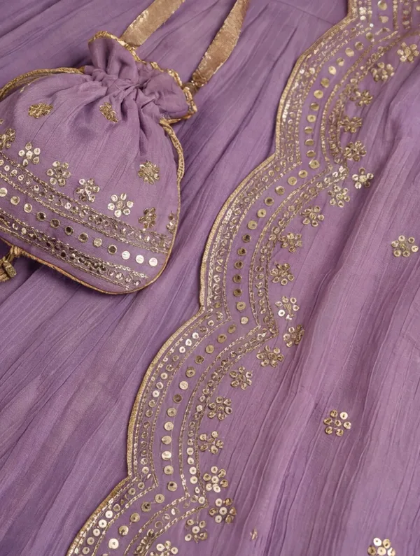 New_Embroidered_Work_Chinon_Kurta_Set