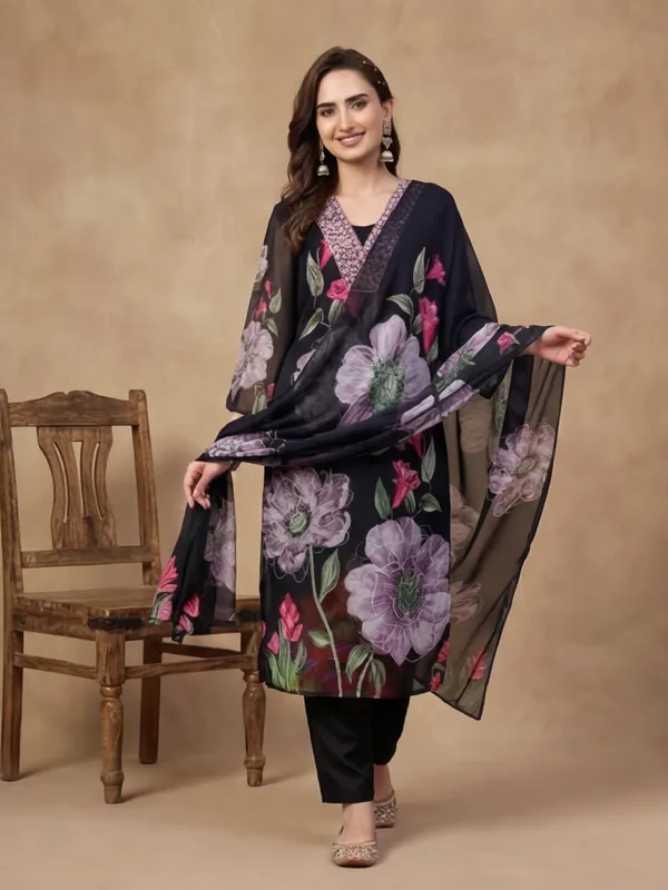 New_Embroidered_Work_&_Printed_Georgette_Kurta_Set