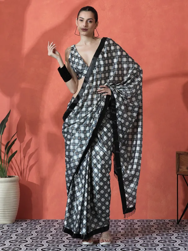 Pre-Draped_Ready_to_Wear_Chinnon_Fabric_Digital_Printed_Saree_With_Unstiched_Blouse