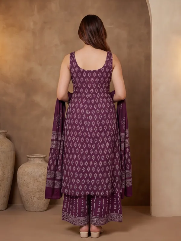 New_Embroidered_Work_&_Printed_cotton_Kurta_Set