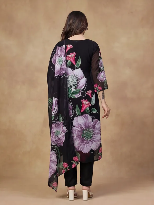 New_Embroidered_Work_&_Printed_Georgette_Kurta_Set